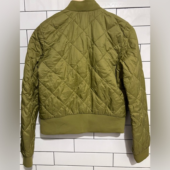 Lululemon Warm Two Ways Quilted Reversible Bomber Jacket Mossy 4 - Picture 11 of 15